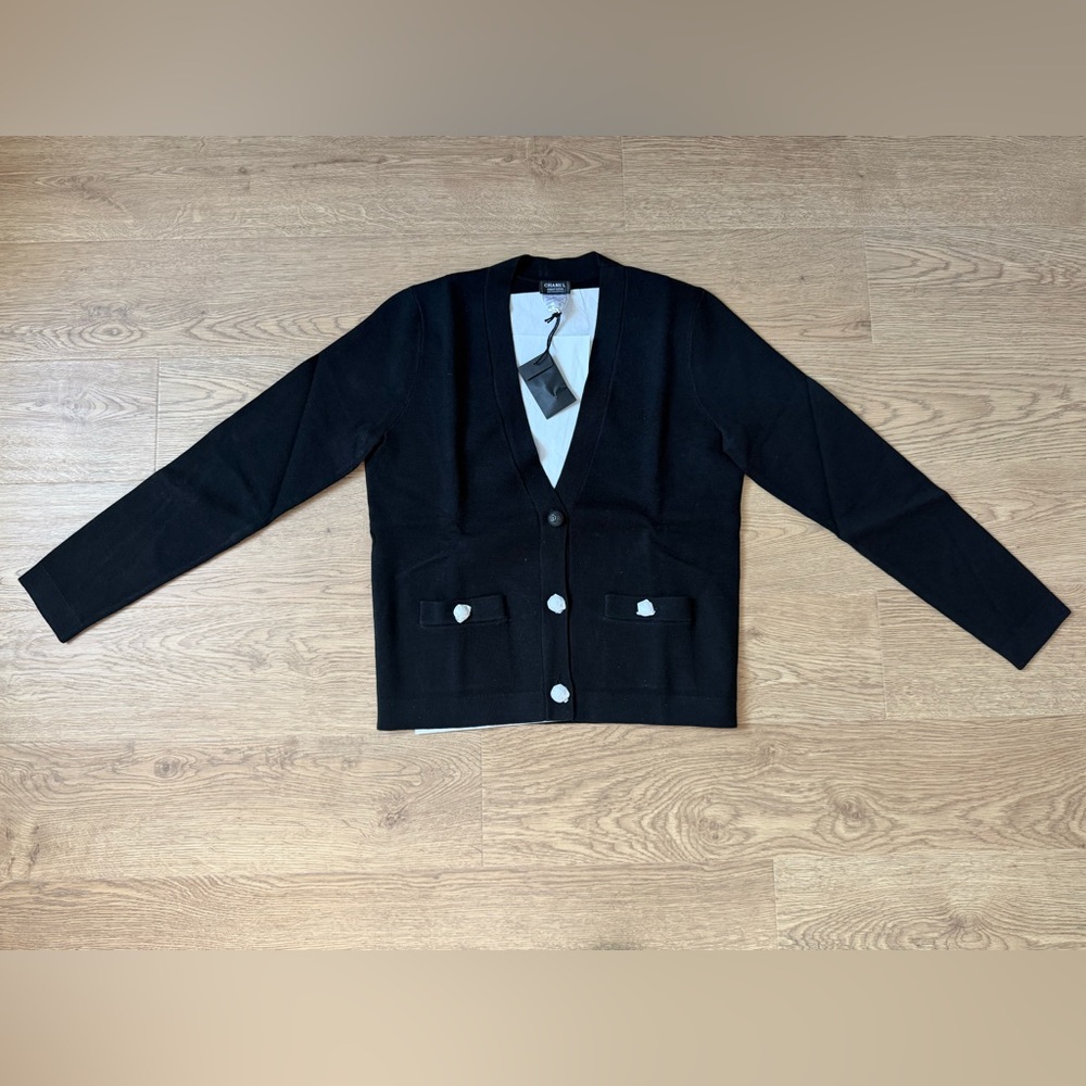 Authentic CHANEL UNIFORM CARDIGAN LONG SLEEVE V-Neck Full Milano BLACK Small New